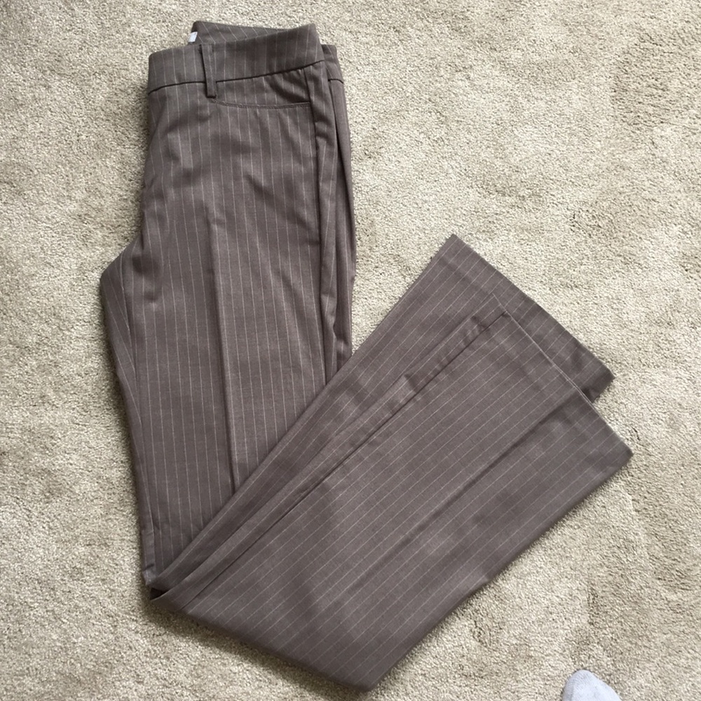 New York and Company Gray Striped Stretch Pants 0T